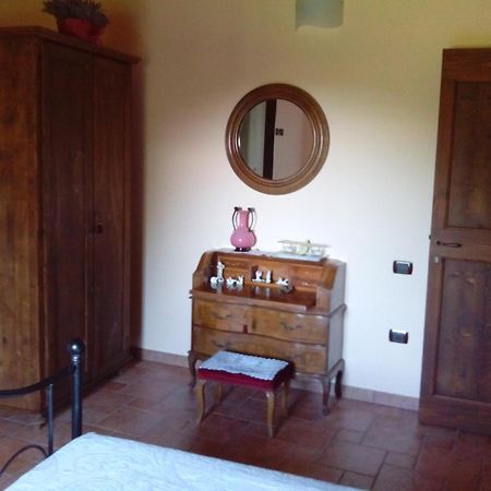 Agriturismo Biologico Villa Rosa Monte Guiduccio Habitación foto